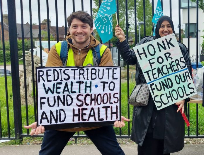 NEU strike in London. Photo: Ellen Kenyon Peers