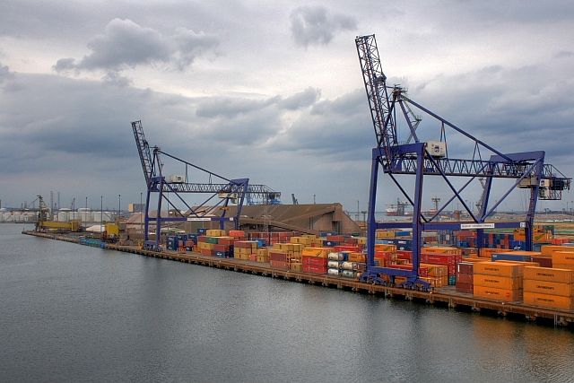 Container_Terminal,_Teesport_-_geograph.org.uk_-_1453170 Teesport as it was in 2009. Photo: Mick Garratt / CC