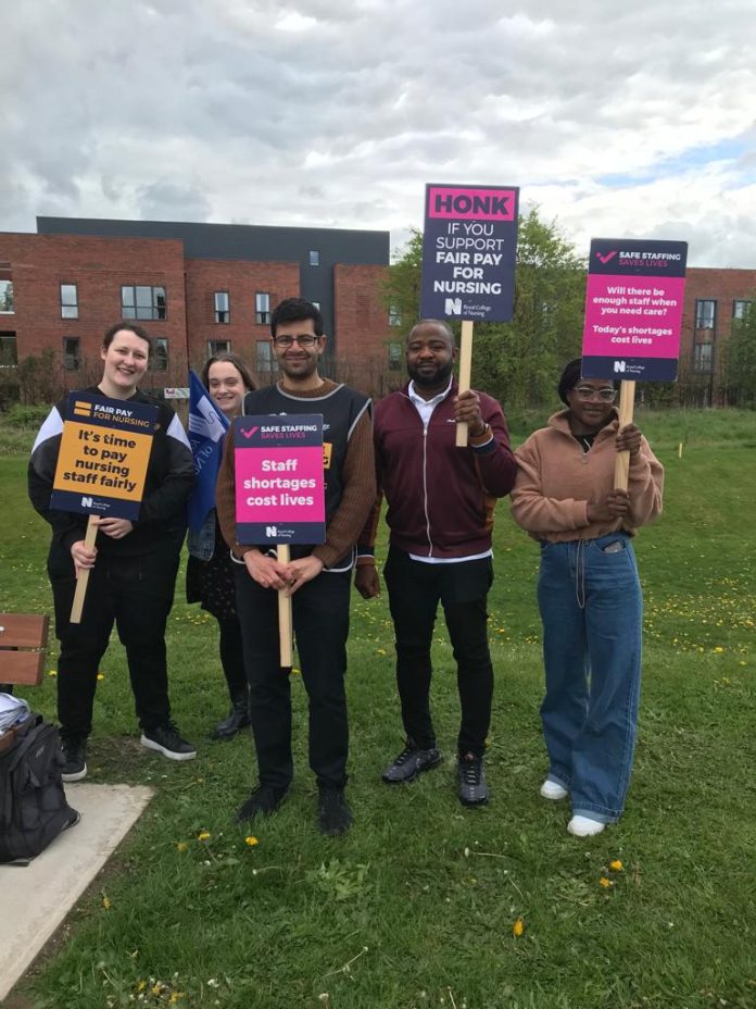 Nurses - Kingsway, Derby RCN strikers in Derby