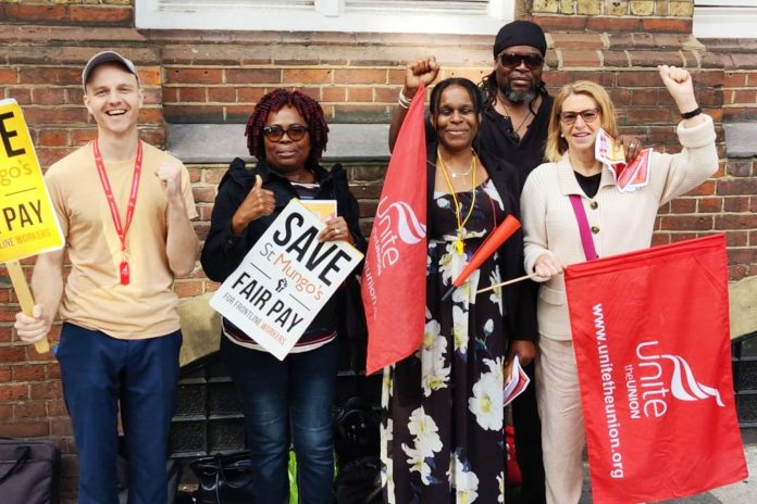 St Mungo's homelessness charity workers on indefinite strike. Photo: London SP