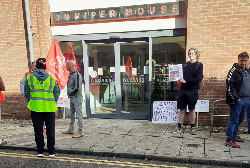 Kings Lynn housing maintenance workers on strike Socialist Party
