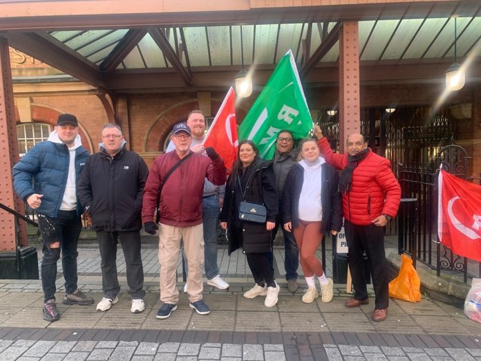 RMT strike at Birmingham Moor Street. Photo: Brum SP