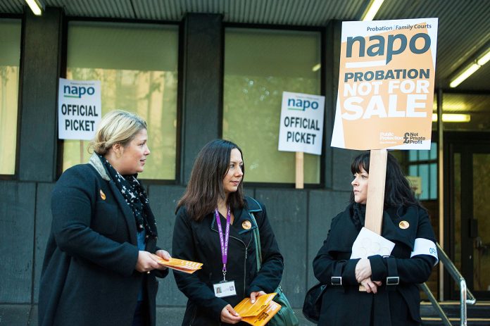 Napo members fighting privatisation in 2014. Photo: Paul Mattsson