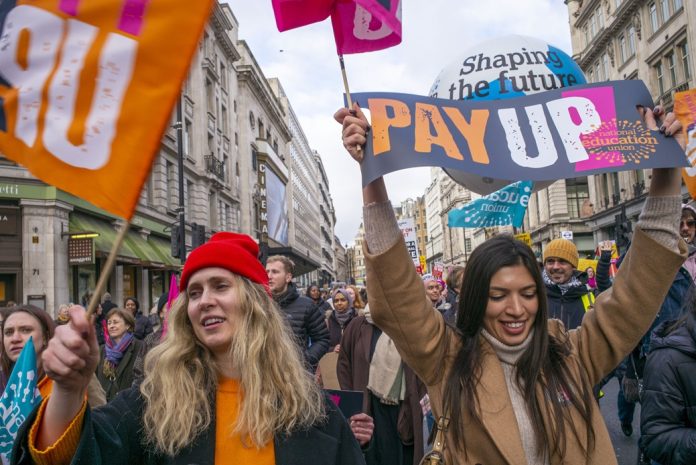 Teachers exercising their right to strike earlier in 2023. Photo: Paul Mattsson