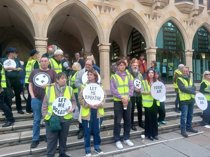 Northampton anti-pollution protest. Photo: Charlie Lincoln