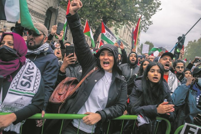 Stop the War on Gaza demo 21 October 2023. Photo: Paul Mattsson