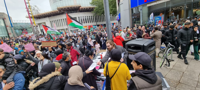 Socialist Party Stall swamped at Birmingham demo against war on Gaza. Photo: Brum SP