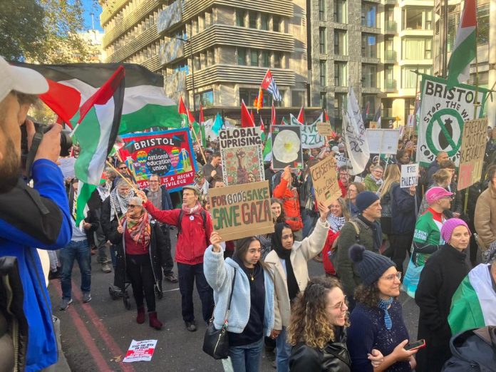 London - biggest ever Palestine march in Britain. Photo: Roger Thomas