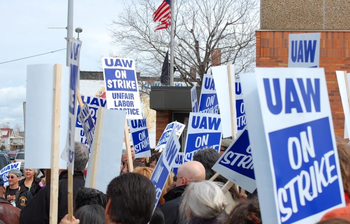 UAW strike. Photo: SCott Dexter