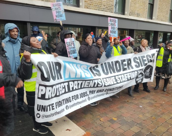 Royal London Hospital picket line. Photo: Hugo Pierre