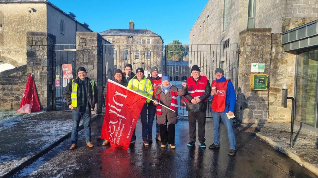 Nipsa members on strike. Photo: Militant Left