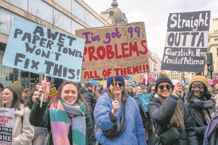 Teachers on strike at NEU demonstration. Photo: Paul Mattsson