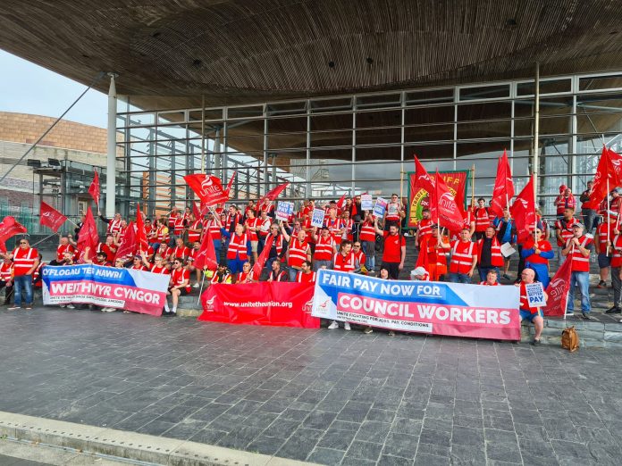 Cardiff bin workers strike rally. Photo: Cardiff SP
