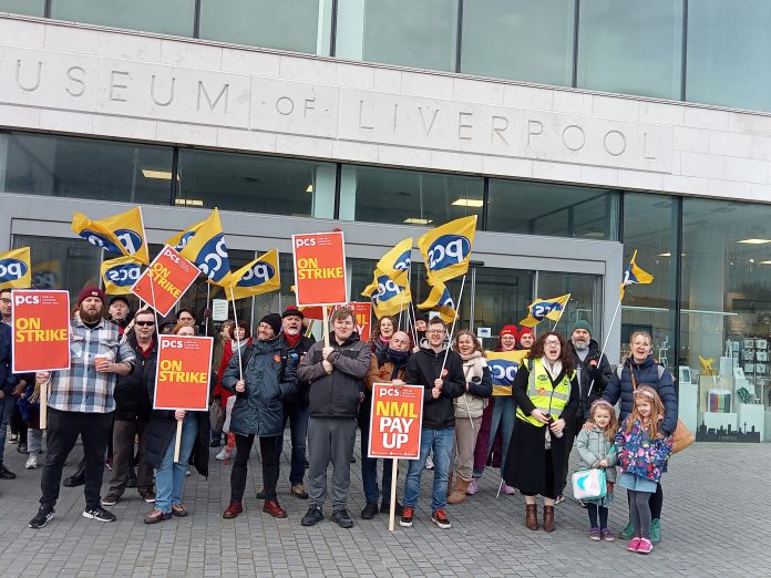 PCS Liverpool museums strike. Photo: Steve Ion