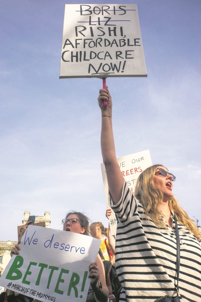 Pregnant then screwed, march of the mummies protest. Photo: Paul Mattsson