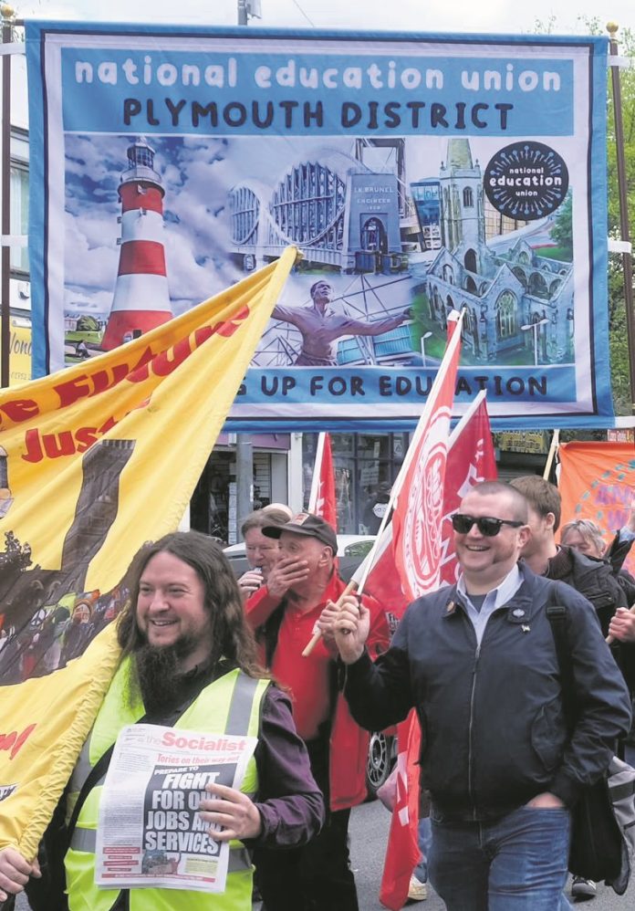 Plymouth May Day. Photo: SW SP