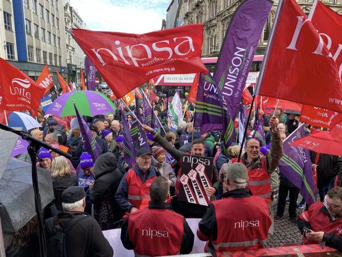 Workers striking together in the north of Ireland photo Militant Left