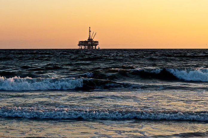 Oil Rig. Photo: Public domain Oil Rig. Photo: Public domain