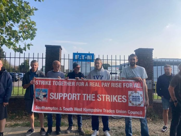 Eaton Aerospace strike. Photo: Nick Chaffey