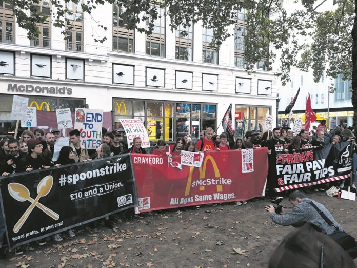 Wetherspoons, McDonald's and TGI Fridays workers on strike. Photo: London SP