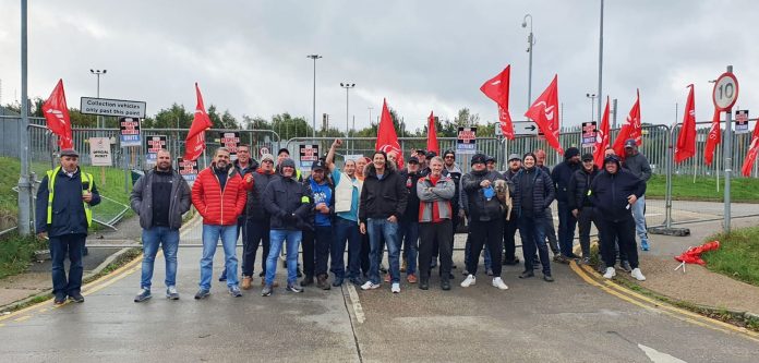 Oct 2024 scaled Sheffield bin strike. Photo: Alistair Tice