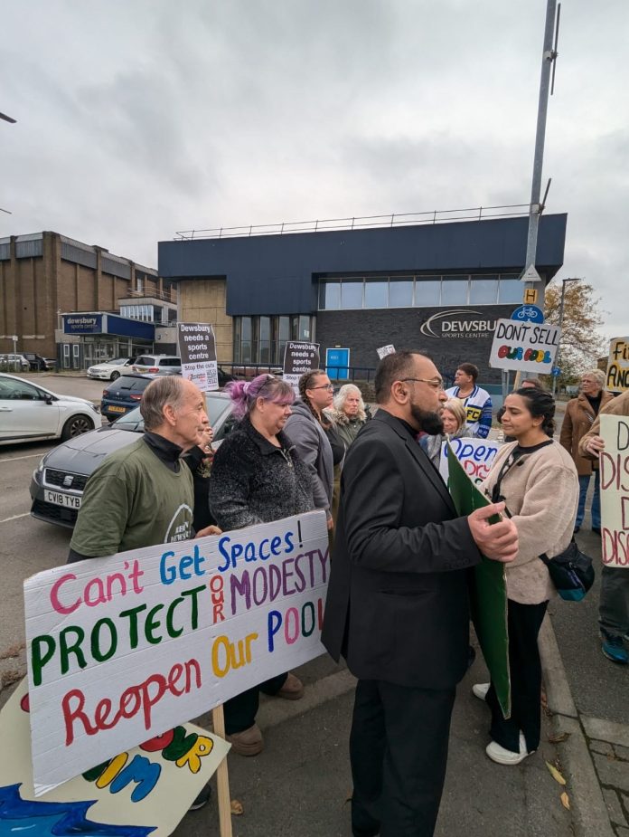 Dewsbury Sports Centre protest. Photo: Yorkshire Socialist Party