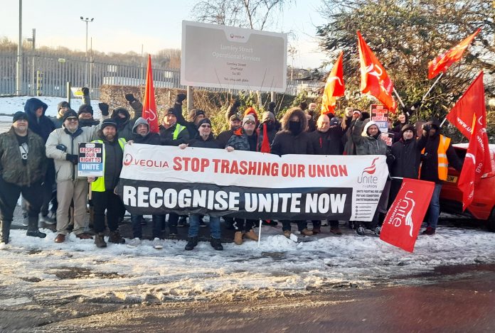Unite Veolia Sheffield Veolia bin workers, members of Unite, in their 20th week of strike action for trade union recognition, picketing the Lumley Street depot. Photo: Alistair Tice