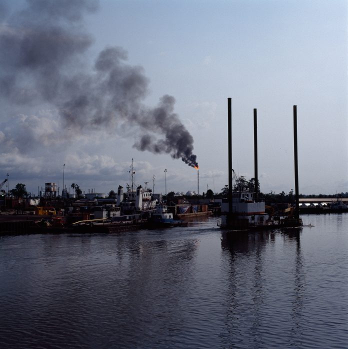 Oil production in Niger Delta. Photo: Sara Leigh Lewis/CC