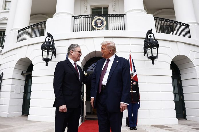 Starmer-Trump_bilateral_2025-02-27-22-06-D Trump and Starmer meet at the White House. Photo; Number 10/CC