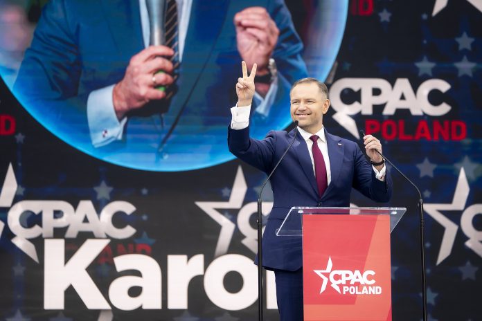 Karol Nawrocki speaking at a right-wing political conference. Photo: Public Domain