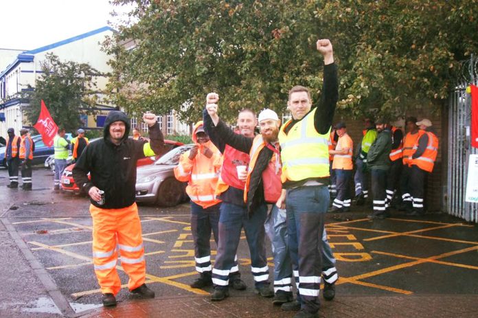 bin strike 2 Birmingham bin strike picket line. Photo: Brum SP