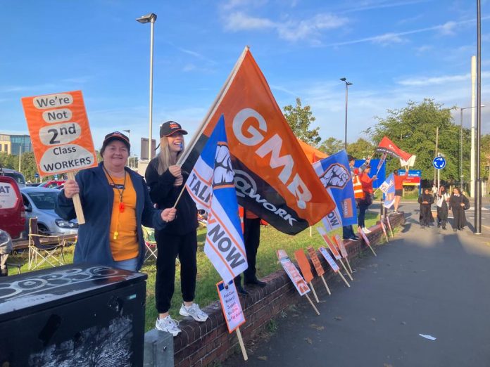 Midwifery support Bristol RT 2 GMB midwives on strike. Photo: Roger Thomas
