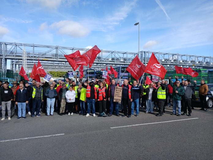 Bristol bus strike. Photo: Tom Baldwin