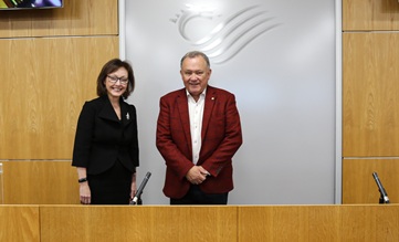 Lindsay_Whittle_MS_AS_(54876516946) Lindsay Whittle Photo: Senedd Cymru/CC