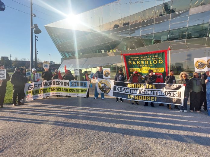 Newham GFM workers lobbied City Hall alongside RMT members campaigning for cleaning contracts on Transport for London to br brought back in-house. Privatisation means low pay and poor conditions in every sector