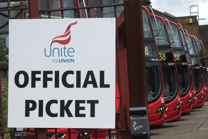 Unite bus picket line. Photo: Paul Mattsson