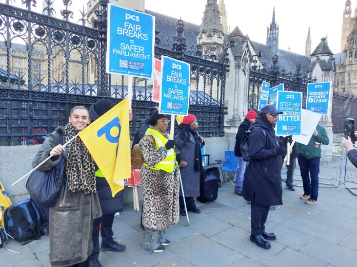 PCS members on strike at Parliament Photo: Rob Williams