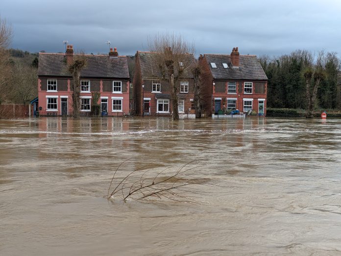 Properties_at_risk_of_flooding_on_Severn_Terrace,_Bridgnorth_(geograph_7684093) Flooding in 2024 Photo: TCExplorer/CC
