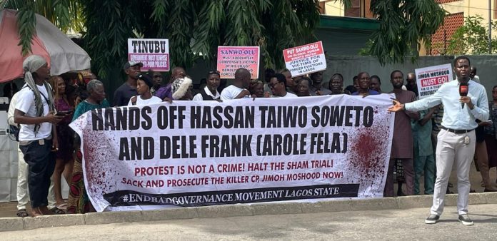 Outside-Makoko-third-trial-hearing-24.04.26-3
