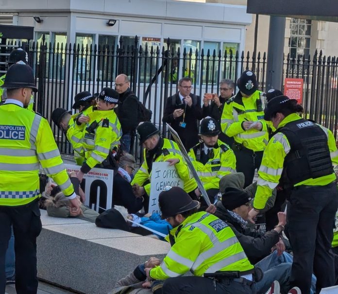 Palestine Action arrests Dave R 2 Police arresting protestors on suspicion of supporting Palestine Action on the day of the Together march against the far right Photo: Dave Reid