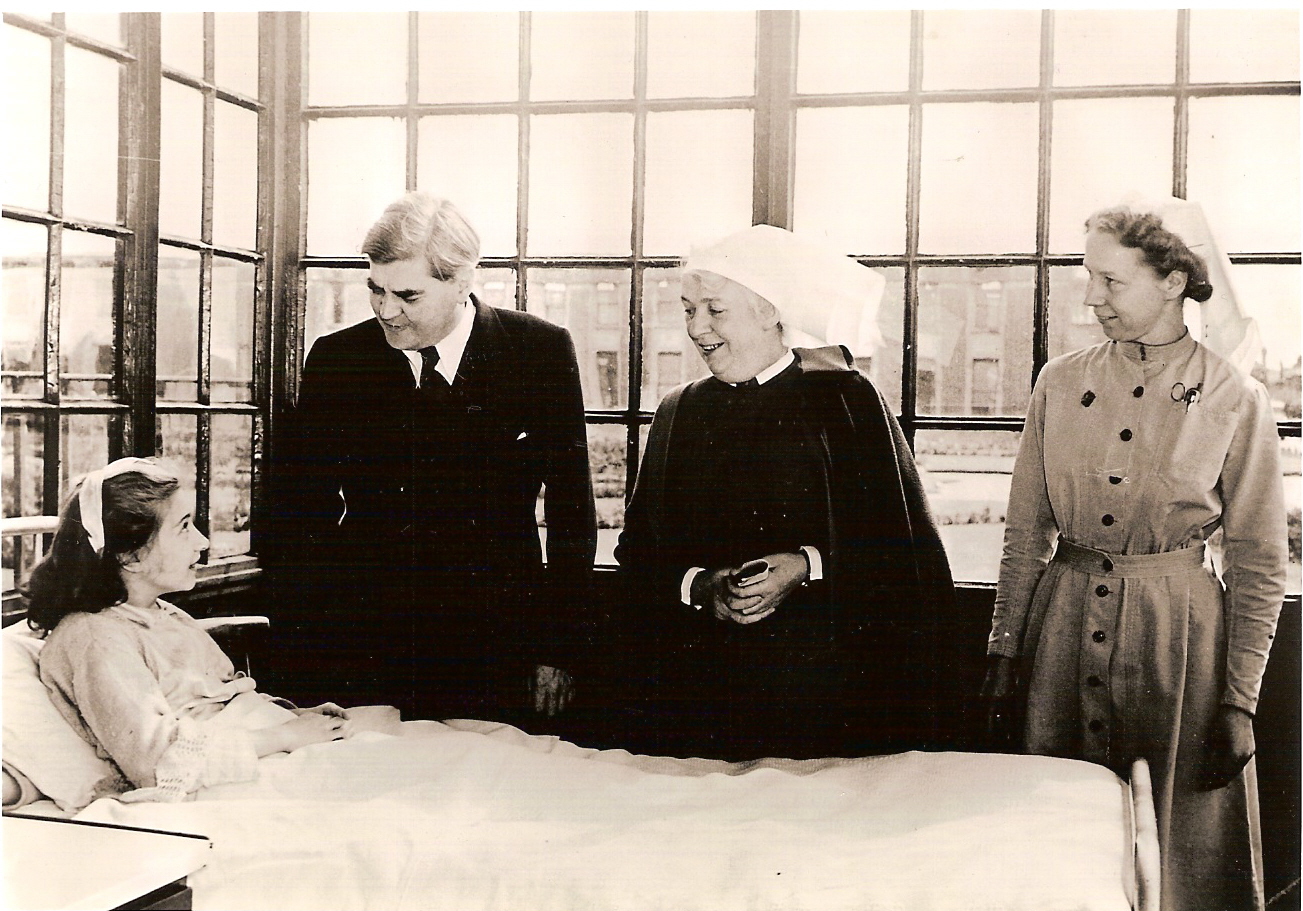 Health minister Aneurin Bevan with workers and a patient on the first day of the NHS, photo University of Liverpool Faculty of Health & Life Sciences/CC, credit: University of Liverpool Faculty of Health & Life Sciences/CC (uploaded 04/07/2018) Health minister Aneurin Bevan with workers and a patient on the first day of the NHS, photo University of Liverpool Faculty of Health & Life Sciences/CC, credit: University of Liverpool Faculty of Health & Life Sciences/CC (uploaded 04/07/2018)